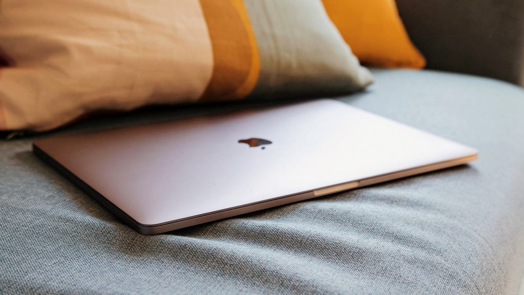 Mac Book Air Laptop